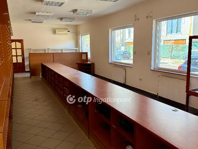 Kiadó kereskedelmi és ipari ingatlan Budapest XX. kerület, Pesterzsébet 157 nm