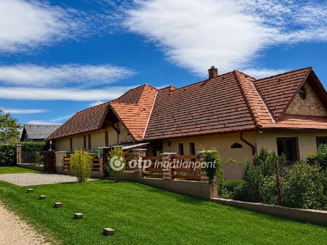 Eladó ház Pákozd 151 nm