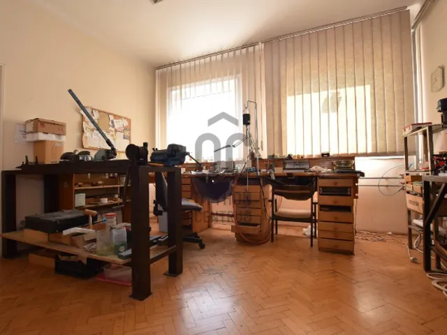 Kiadó kereskedelmi és ipari ingatlan Siófok, Belváros 250 nm
