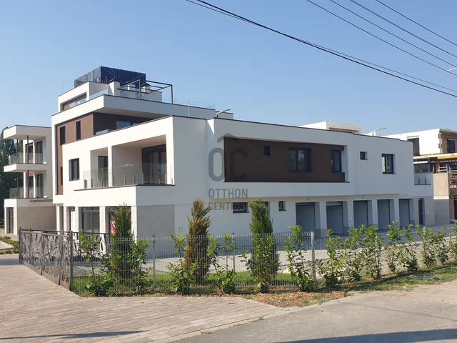 Eladó kereskedelmi és ipari ingatlan Fonyód 95 nm