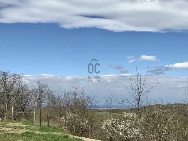 Eladó telek Balatonendréd 2472 nm