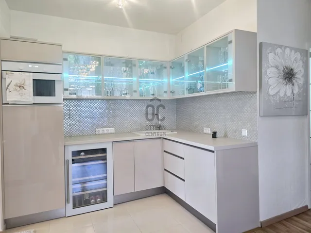 Eladó nyaraló Balatonföldvár 40 nm