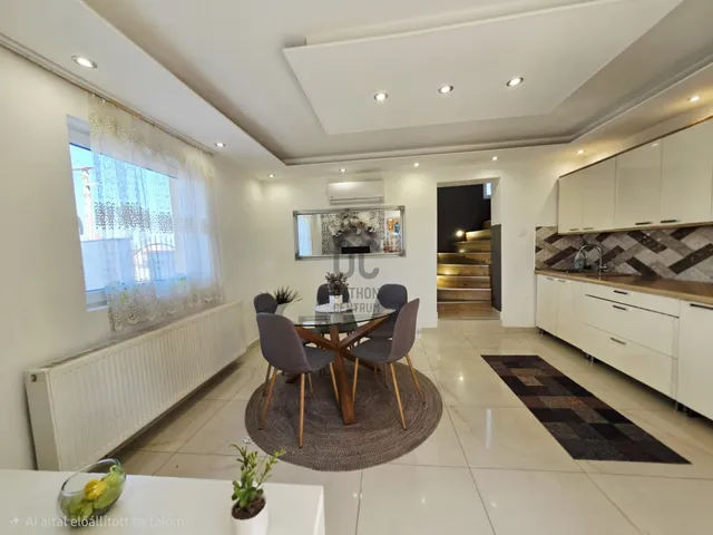 Eladó üdülő és hétvégi ház Siófok, Belváros 51 nm