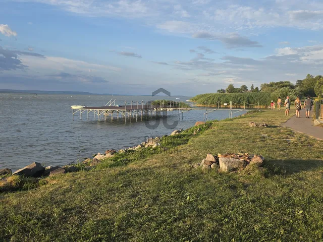 Eladó nyaraló Fonyód 25 nm
