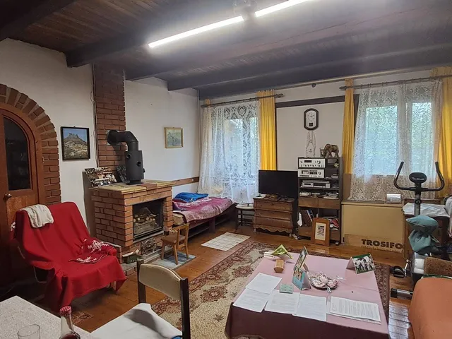 Eladó ház Salgótarján, Somoskő, Vároldal utca 141 nm