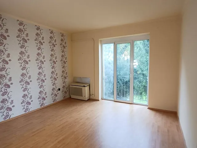 Eladó lakás Salgótarján, Vásártér 35 nm