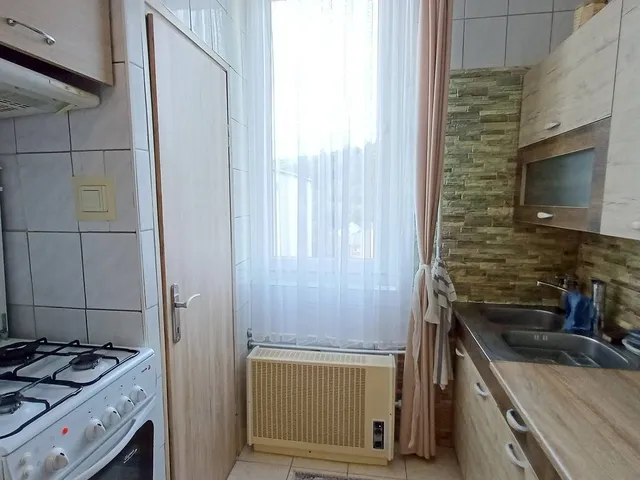 Eladó lakás Salgótarján, Beszterce-lakótelep, Sebaji utca 54 nm