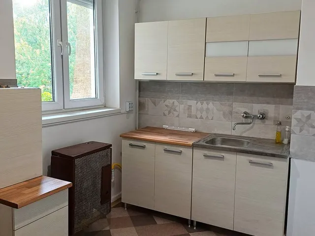 Eladó lakás Salgótarján, Vásártér 54 nm