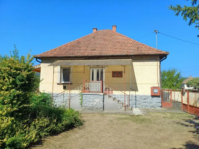 Eladó ház Cered, Kossuth Lajos utca 63 nm