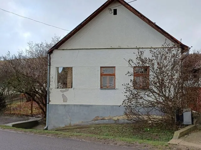 Eladó ház Márkháza 75 nm