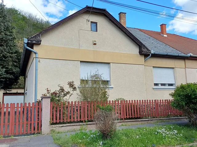 Eladó ház Salgótarján, Forgáchtelep 90 nm