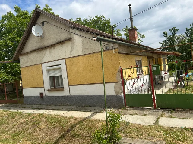 Eladó ház Szelevény 60 nm