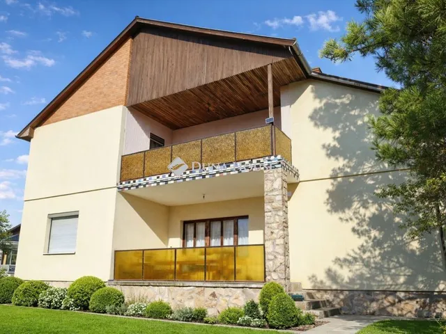 Eladó ház Derekegyház 151 nm