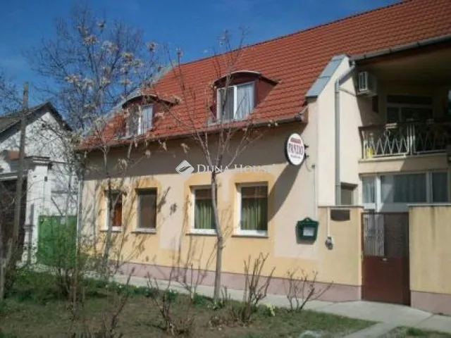 Eladó kereskedelmi és ipari ingatlan Szentes 241 nm