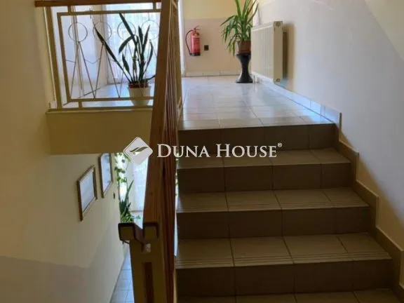 Eladó kereskedelmi és ipari ingatlan Szentes 241 nm