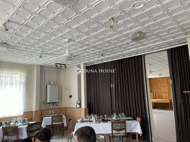 Eladó kereskedelmi és ipari ingatlan Szentes 500 nm