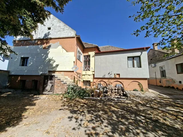 Eladó ház Szentes 205 nm