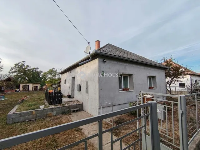 Eladó ház Derekegyház 60 nm
