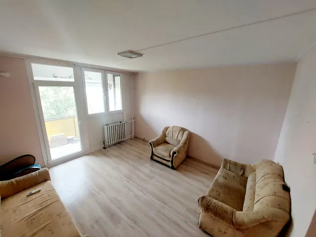 Eladó lakás Kiskunfélegyháza, Petőfi-lakótelep 62 nm