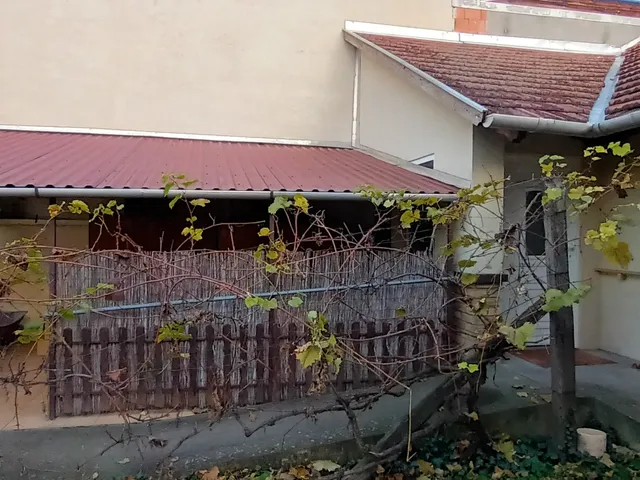 Eladó ház Szeged, Kecskés István-telep 66 nm