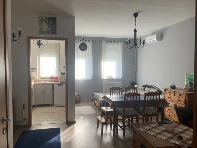 Eladó lakás Kecskemét, Belváros 72 nm