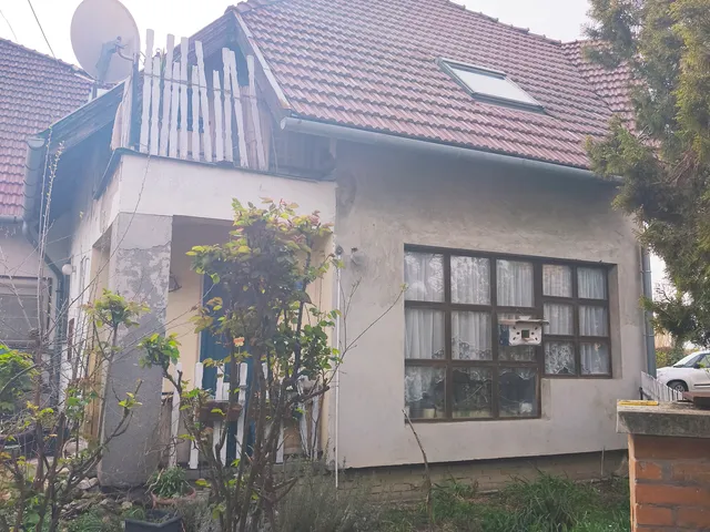 Eladó lakás Szeged, Gyálarét 127 nm