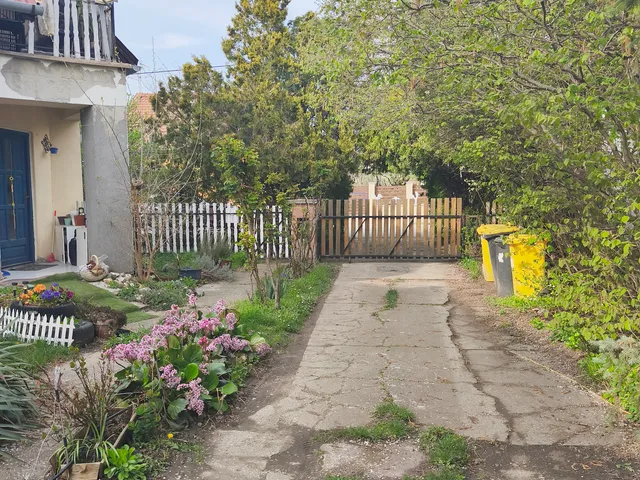 Eladó lakás Szeged, Gyálarét 127 nm