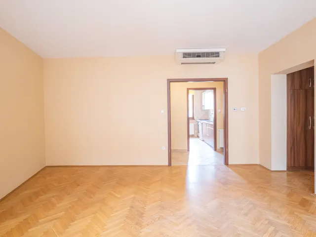 Eladó lakás Kecskemét, Bethlenváros 80 nm