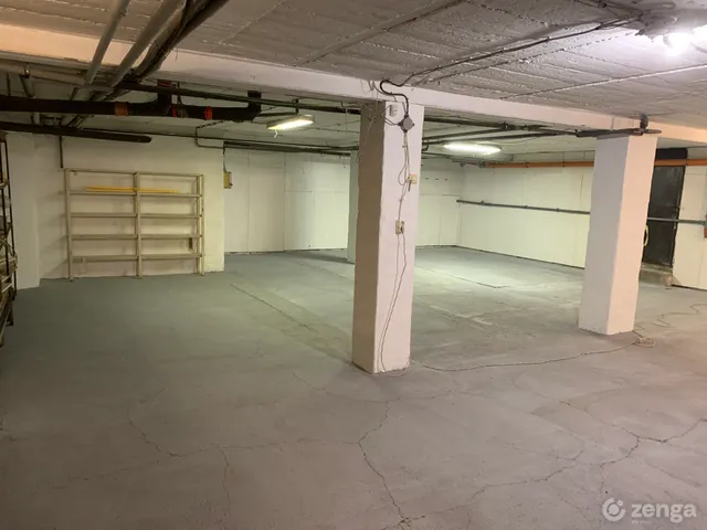 Kiadó kereskedelmi és ipari ingatlan Budapest XXI. kerület 230 nm