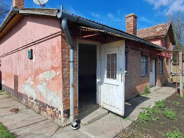 Eladó ház Kevermes 90 nm