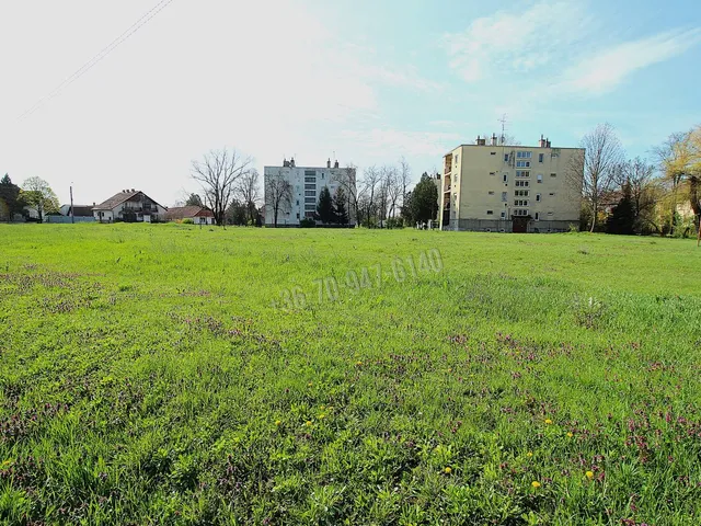 Eladó telek Békéscsaba, Áchim András-lakótelep 3700 nm