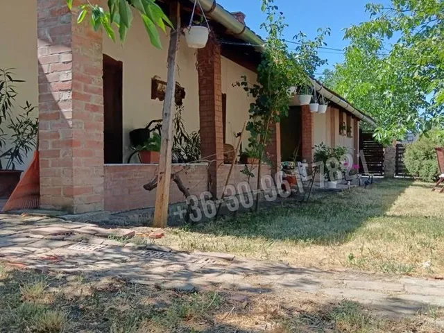 Eladó ház Gyomaendrőd, Endrőd, Csurgó utca 90 nm
