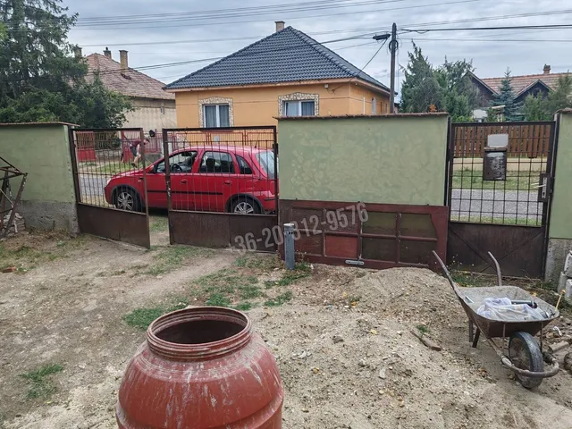 Eladó ház Táborfalva, Arany János út 68 nm
