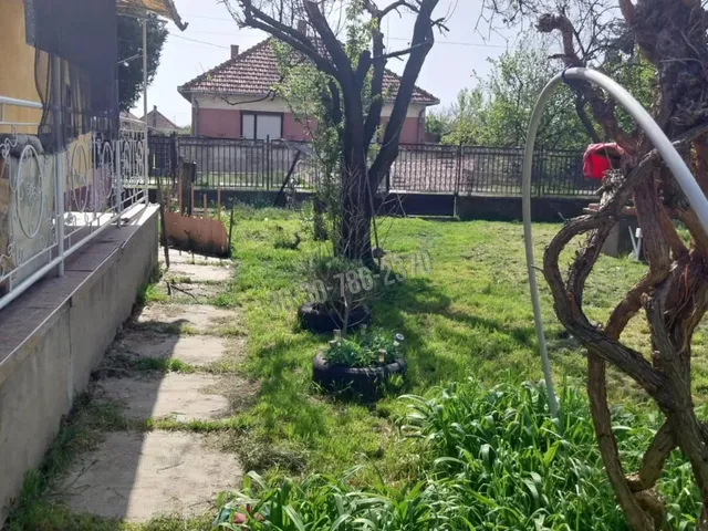 Eladó ház Sarkad, Dózsa György utca 80 nm