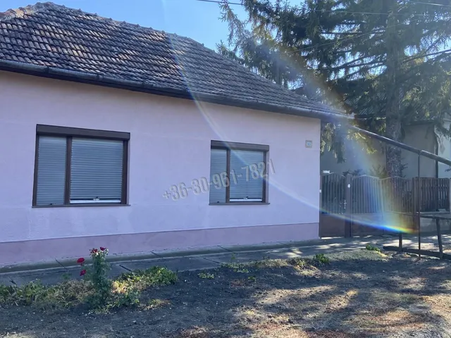 Eladó ház Bélmegyer 120 nm