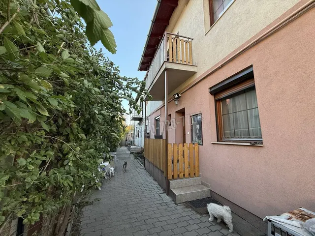 Eladó ház Budapest XVI. kerület, Rákosszentmihály 282 nm