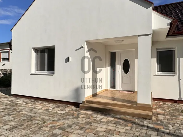 Eladó ház Vonyarcvashegy 142 nm