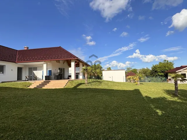 Eladó ház Vonyarcvashegy 142 nm