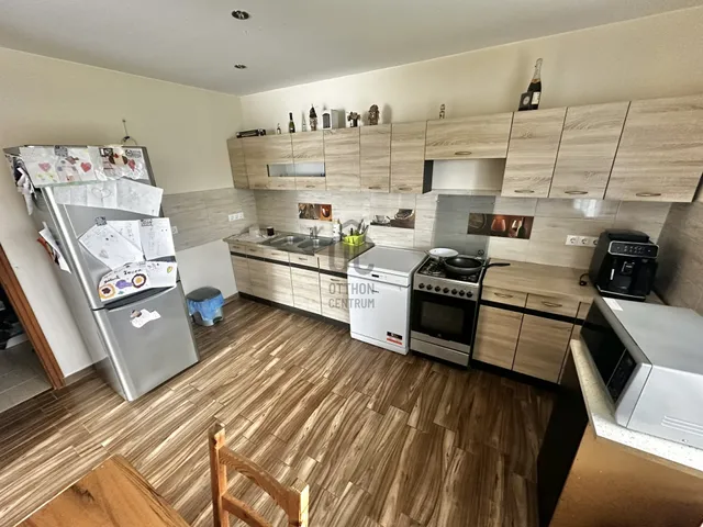 Eladó ház Kiskutas 140 nm