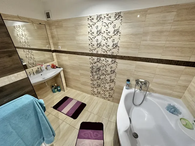 Eladó ház Kiskutas 140 nm