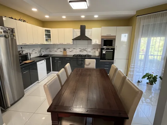 Eladó ház Csatár 150 nm