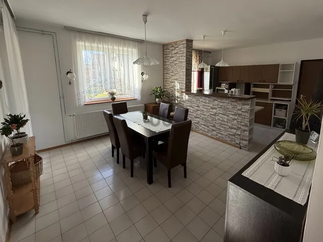 Eladó ház Zalaegerszeg, Andráshida 194 nm