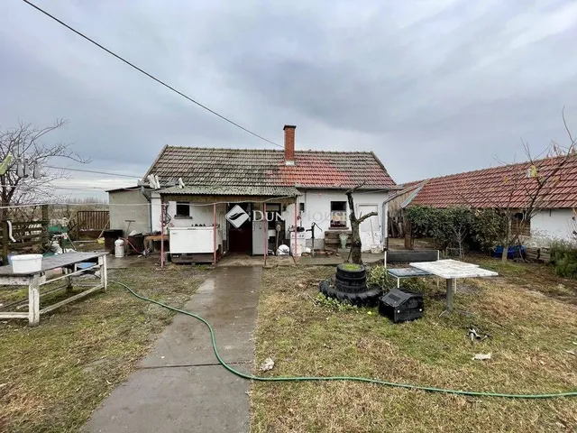 Eladó mezőgazdasági ingatlan Tiszaalpár 90 nm