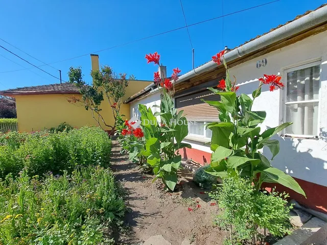Eladó ház Tiszakécske 80 nm