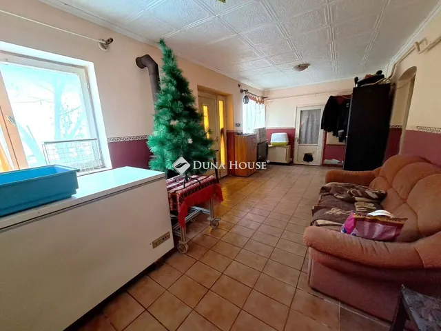 Eladó ház Tiszakécske 130 nm