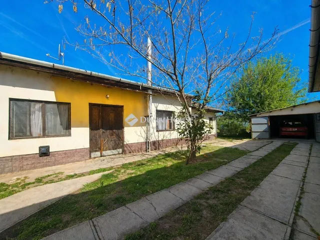 Eladó ház Tiszakécske 130 nm