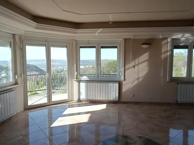 Eladó ház Budaörs, Frankhegy 320 nm