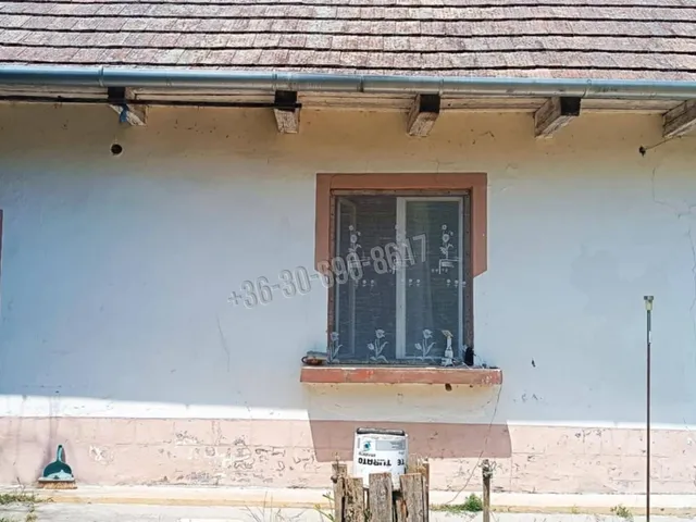 Eladó ház Kunpeszér 40 nm