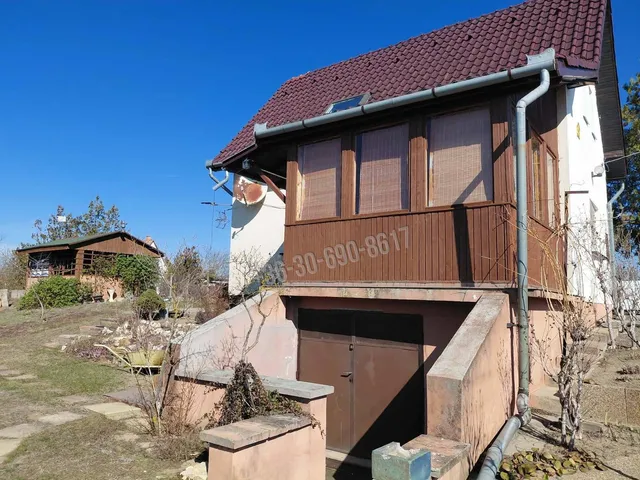 Eladó ház Kunpeszér 80 nm