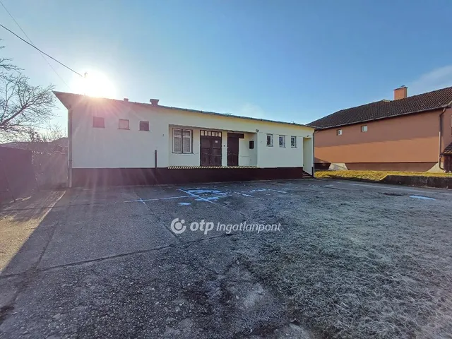 Eladó ház Polgár 204 nm
